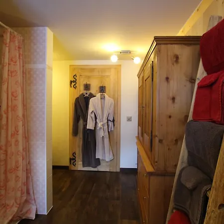 L'atelier D'en Bas Guest house *
