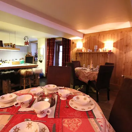 L'atelier D'en Bas La Tine